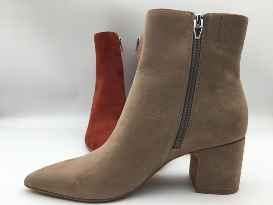 botas del tobillo del vestido de la punta puntiaguda de las mujeres, cuero suave del nappa del ante de la vaca con la cremallera de YKK, talones de madera sólidos con suela exterior de goma