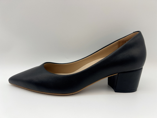 El tacón bajo suave de la tela de los zapatos de vestir para mujer negros de cuero de Nappa señaló a Toe Shoes