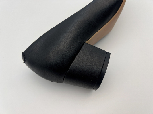 El tacón bajo suave de la tela de los zapatos de vestir para mujer negros de cuero de Nappa señaló a Toe Shoes