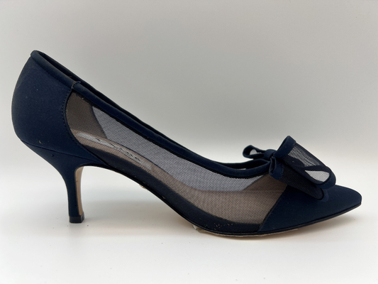 Negro respirable de los zapatos de vestir de cuero para mujer del SGS señalado cerró a Toe Heels With Mesh Butterfly