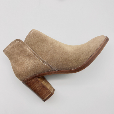 Las botas de cuero para mujer de encargo del vestido deshuesan la parte superior suave del ante de Nappa/de la vaca