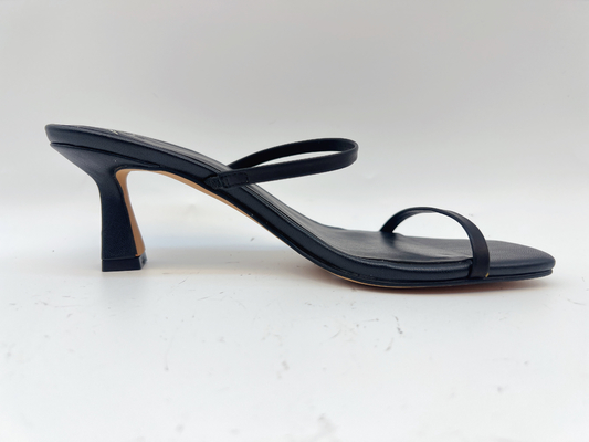 Un tacón bajo negro Toe Shoes abierto de los deslizadores ligeros del verano de la correa