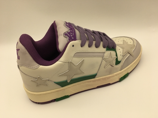 El resbalón suave beige ROHS de las zapatos tenis del cuero superior de la vaca no aprobó