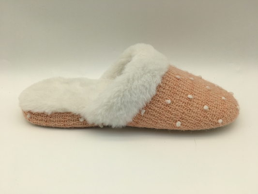 Los deslizadores de señoras suaves del invierno esquilan el punto de Toe Flat Shoes With Soft/la parte superior cerrados del paño grueso y suave