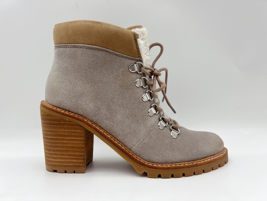 El paño grueso y suave suave ata para arriba al OEM beige para mujer del ODM de las botas del tobillo de las botas de la prenda impermeable