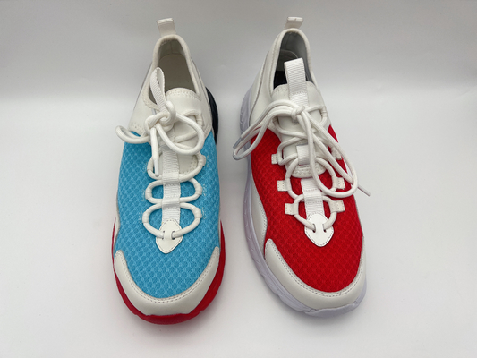 El ocio para mujer del azul rojo calza la PU suave de Nappa con una suela exterior de goma de la unidad