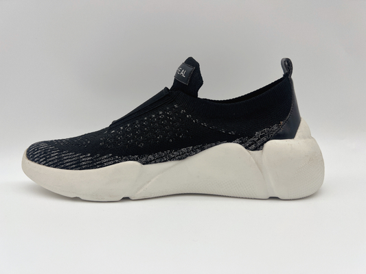 Parte superior elástico los 5cm ancha para mujer resistente de los zapatos de trabajo del resbalón del negro de la marina de guerra