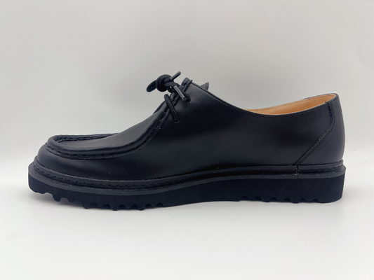Los zapatos planos negros de encargo para mujer impermeabilizan no los zapatos de trabajo del resbalón
