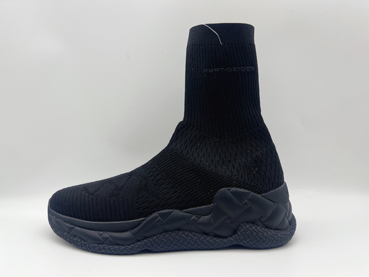 La comodidad no desliza los zapatos planos, altos zapatos superiores de cuero negros durables