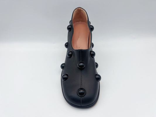 Zapatos de vestir negros de cuero suaves del tacón bajo de zapatos de las bombas de las mujeres de Nappa con el mosaico de la seta