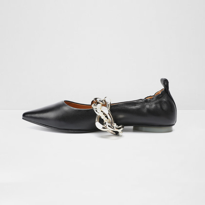 Zapato de dama de oficina con ajuste de cadena de proceso personalizado Punta estrecha