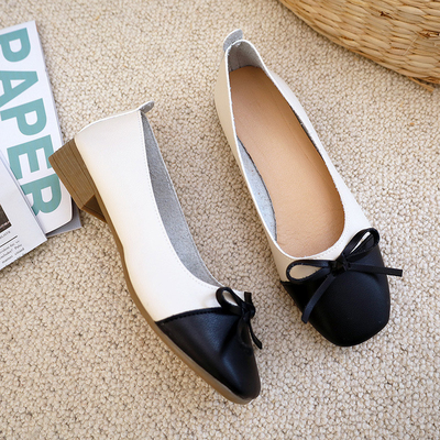 Los zapatos planos de Colorblock de la bomba desnuda de la comodidad de las mujeres, forman los planos de cuero del arco