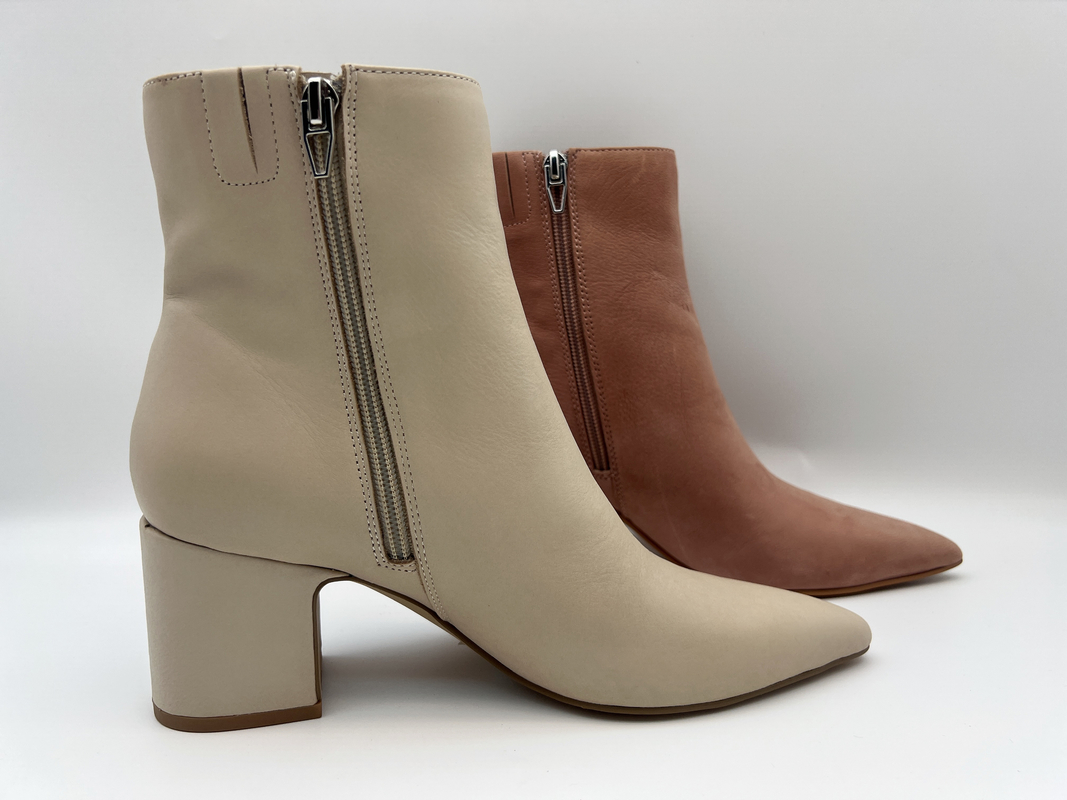botas con la cremallera del metal YKK, botas de cuero auténticas del tobillo de la punta puntiaguda de las mujeres del vestido del nappa suave