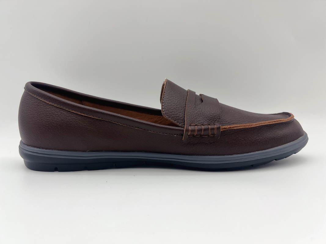 Zapatos de trabajo resistentes del resbalón cómodo suavemente dos holgazanes de Tone Leather Ladies Flat Leather