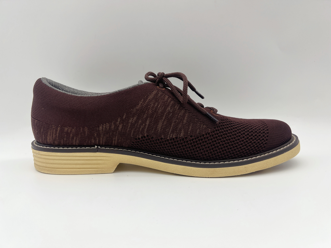La suavidad dos Tone Leather Lace Up Work calza a Brown para mujer con una suela exterior de goma de la unidad